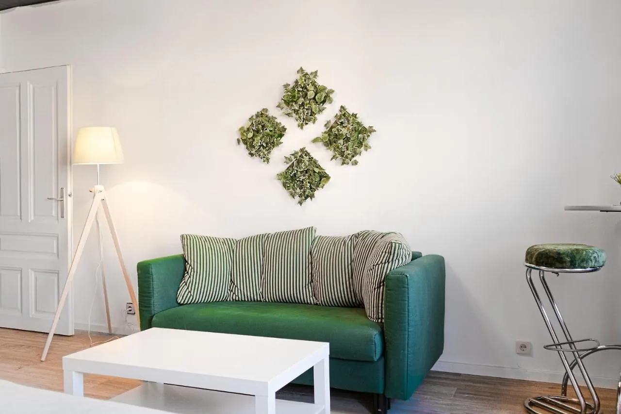 Apartment Perfectly Situated 2Br Apt. - Ideal For Longstays Vienna